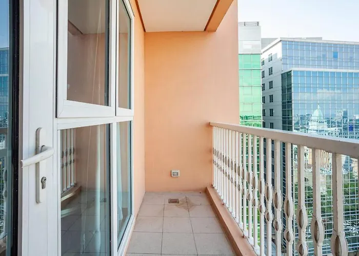 Refined & Homey Luxury Apartment Manila