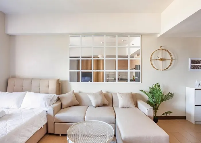 Apartment Refined & Homey Luxury