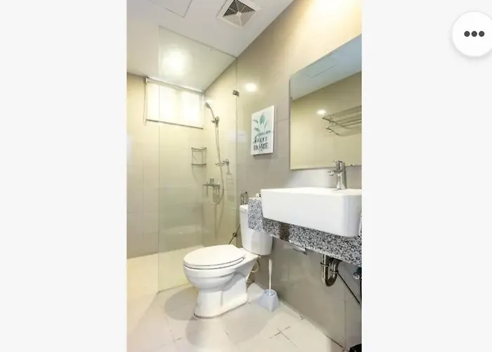 Apartment Refined & Homey Luxury