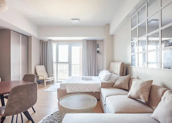 Refined & Homey Luxury Apartment Manila