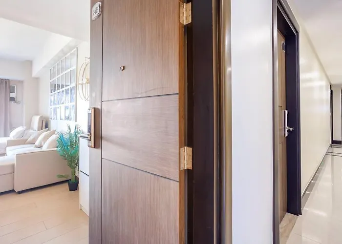 Refined & Homey Luxury Apartment