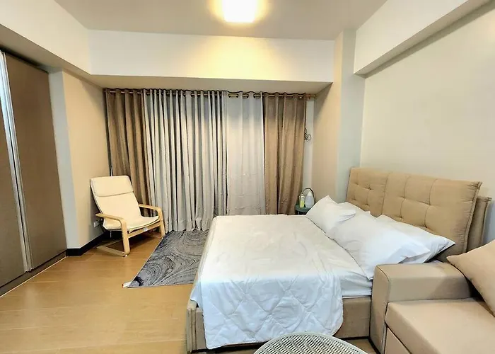 Apartment Refined & Homey Luxury Manila