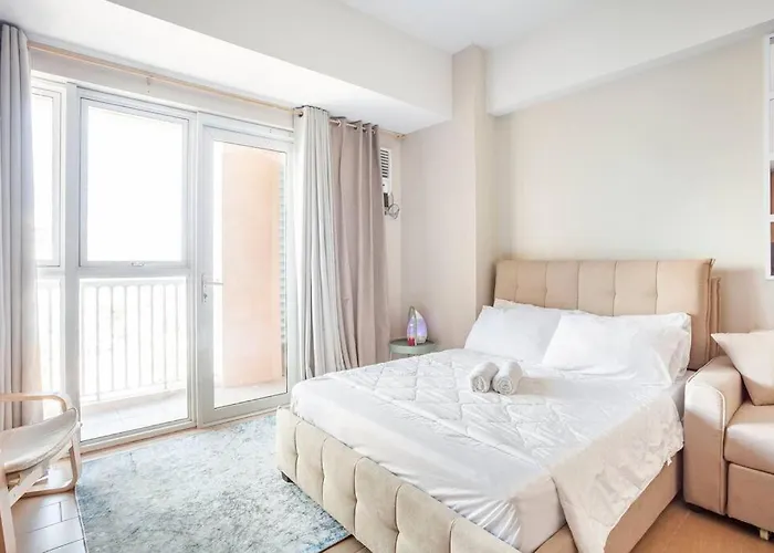 Apartment Refined & Homey Luxury